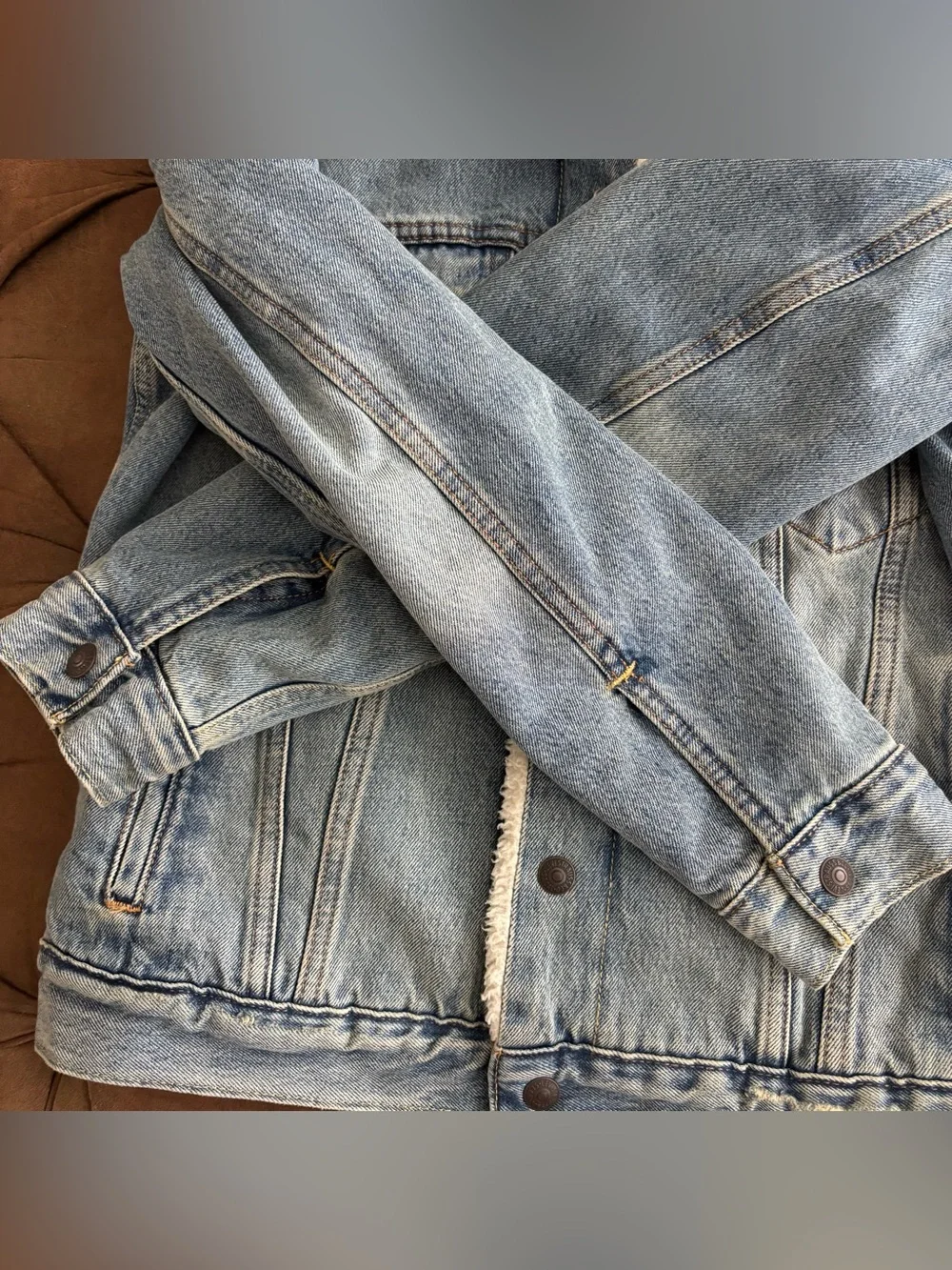Levi's Men’s S '90s Sherpa Lined Denim Blue Trucker Jacket
